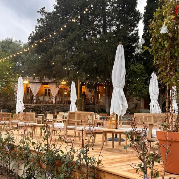 CAMPING GALLINA VARJA, hotel v destinácii Sotta