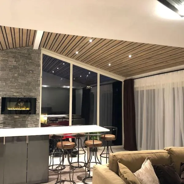Topp moderne suite., hotel a Larvik