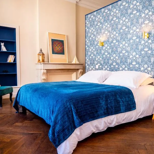 La CHAMBRE BLEUE, hotel v destinaci Lézat-sur-Lèze