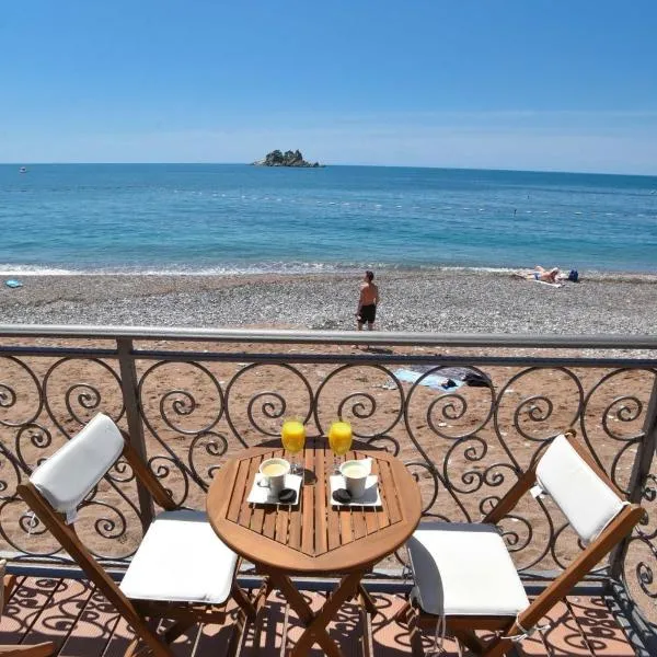 Beach House, hotel a Petrovac na Moru