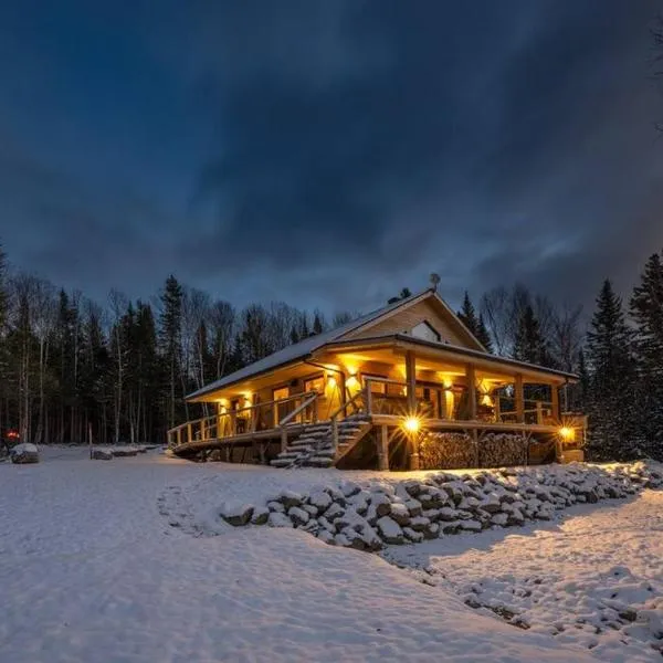 Chalet Mikua, 6 p. spa, billard, Forêt & Nature, hotel v destinaci La Malbaie