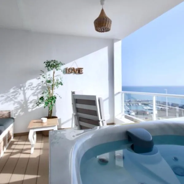 Marine Lovers - Jacuzzi Fuerteventura, hotel in Gran Tarajal