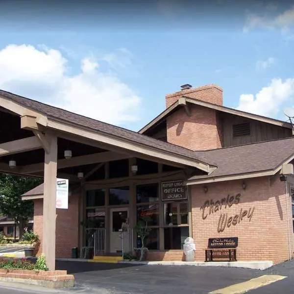Charles Wesley Motor Lodge Downtown Broken Bow- Hochatown, hotel in Broken Bow