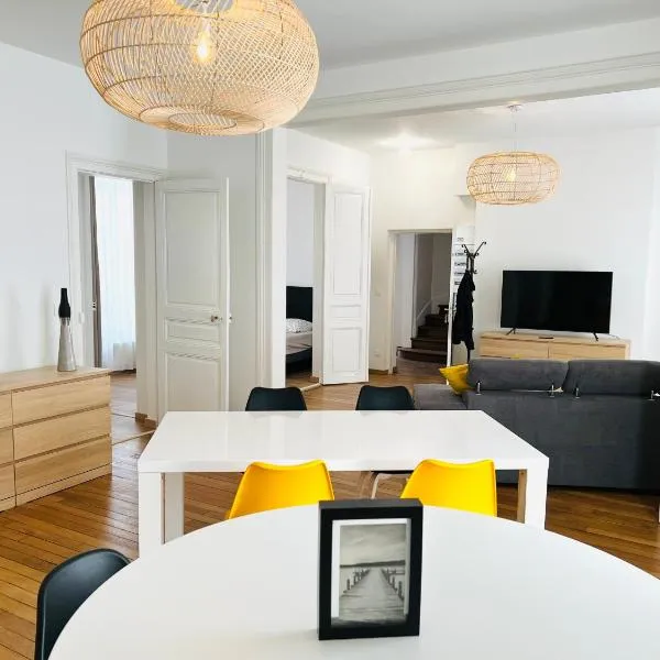 CHIC Appartement Type 4 / Parking Privé, hotel v Remeši