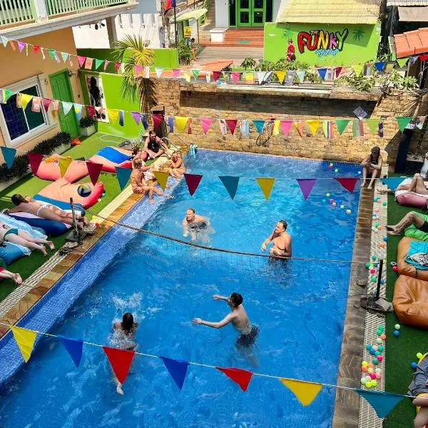 The Funky Village, hótel í Siem Reap