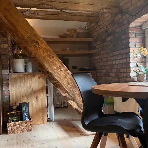 Apartamenty 3 Pory Roku, Hotel in Komarno