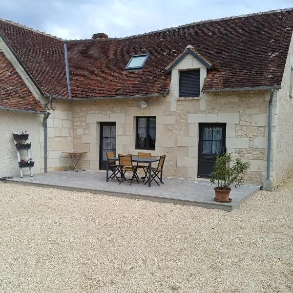 Gîte de la Grand Maison le Noyer, hotel in Seigy