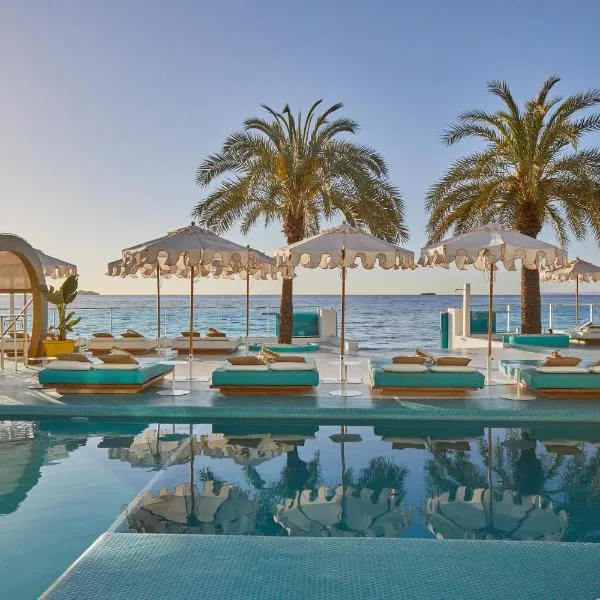 Dorado Ibiza - Adults Only: Playa d'en Bossa şehrinde bir otel