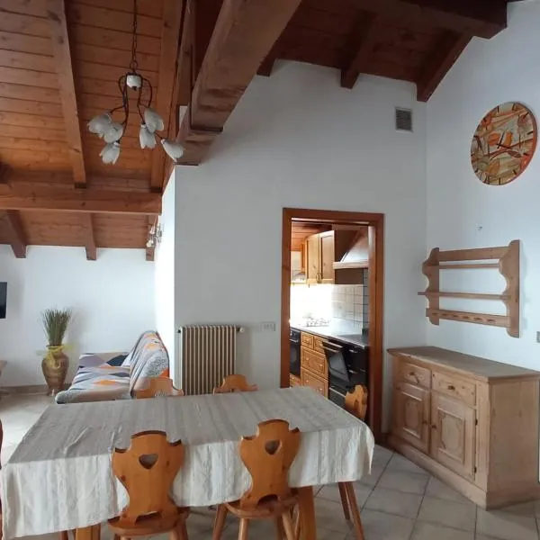 APPARTAMENTO ROEN, hotel v destinaci Cavareno