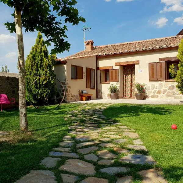 Entreacebedas rural&vacaciones, alojamientos con jardín PRIVADO Piscina GRATIS en Julio, hotel en Segovia