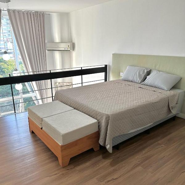 Saint Sebastian Flat 307 - Com Hidro! até 3 pessoas, Duplex, no centro - Foto 2