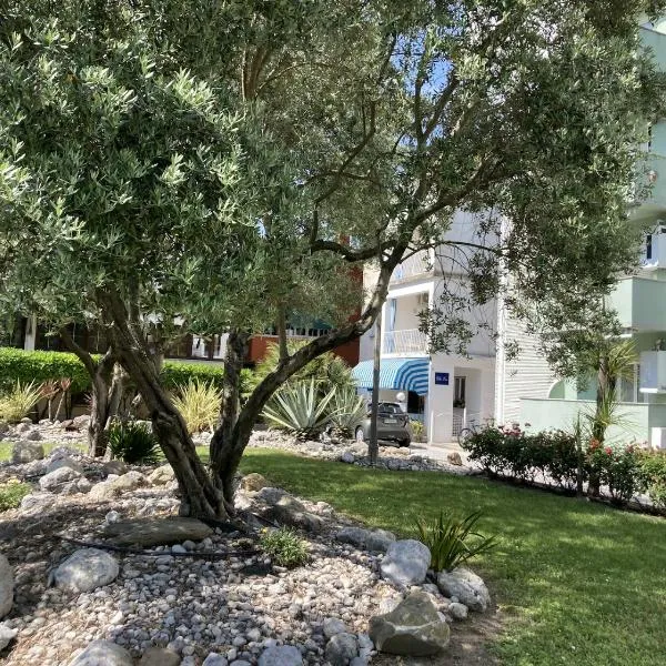 Villa Lisa - La quiete e il profumo del mare, hotel v destinaci Grado