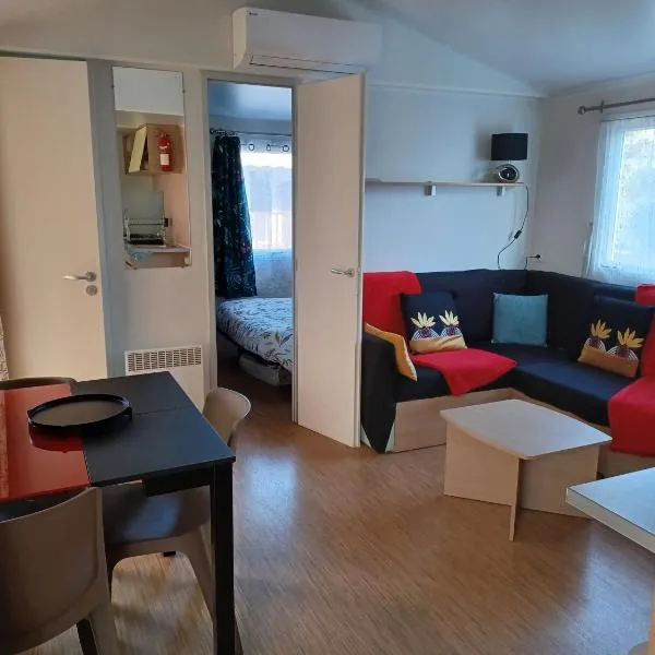 Le Cosy, mobil-home 4-6 personnes au camping les Sables du Midi à Valras-Plage, hotel a Valras-Plage