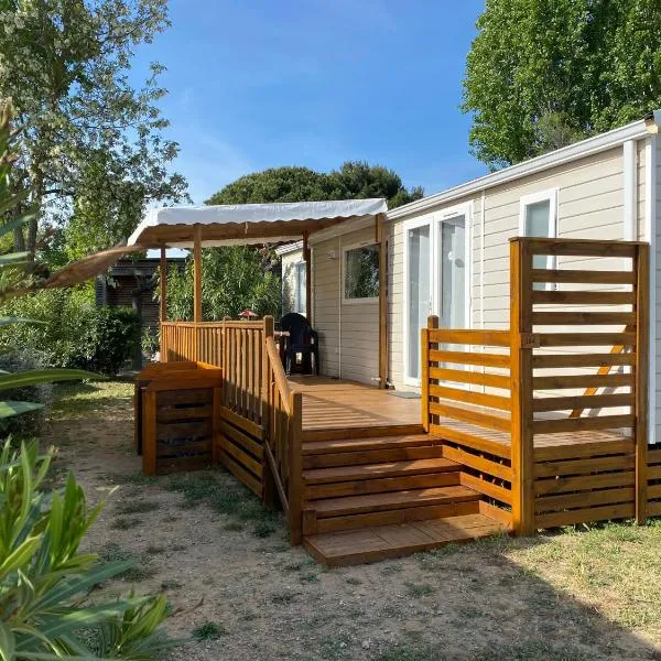 Mobil-home Confort TV CLIM Narbonne-Plage, hotel sa Narbonne-Plage