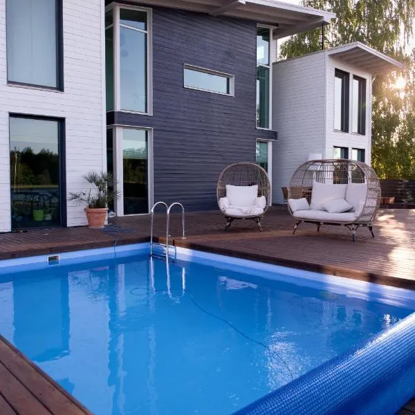 Villa Sirena Apartments, hotel in Pärnu