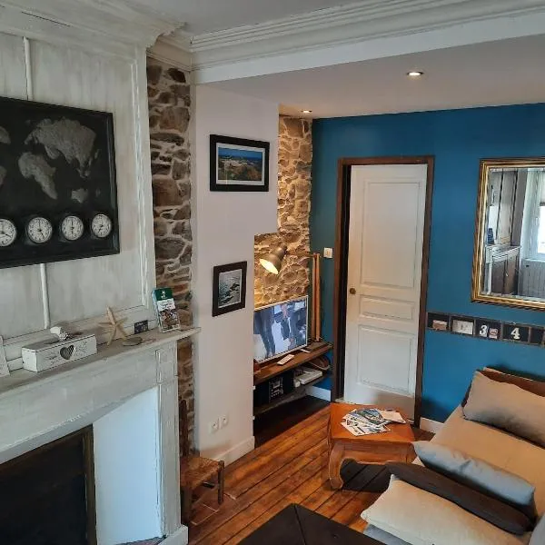 Studio Le Ras d'Eau à Granville, Hotel in Granville