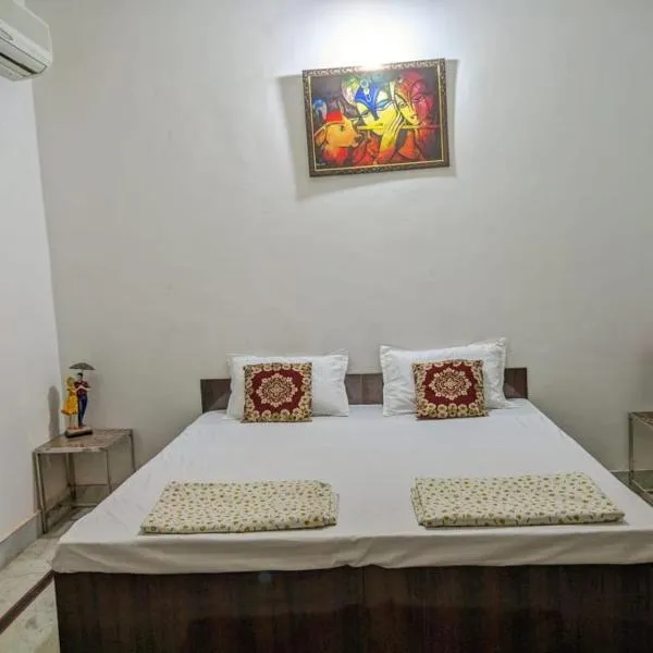 Kridha holidays homestay with kitchen, hotel v destinaci Vrindavan