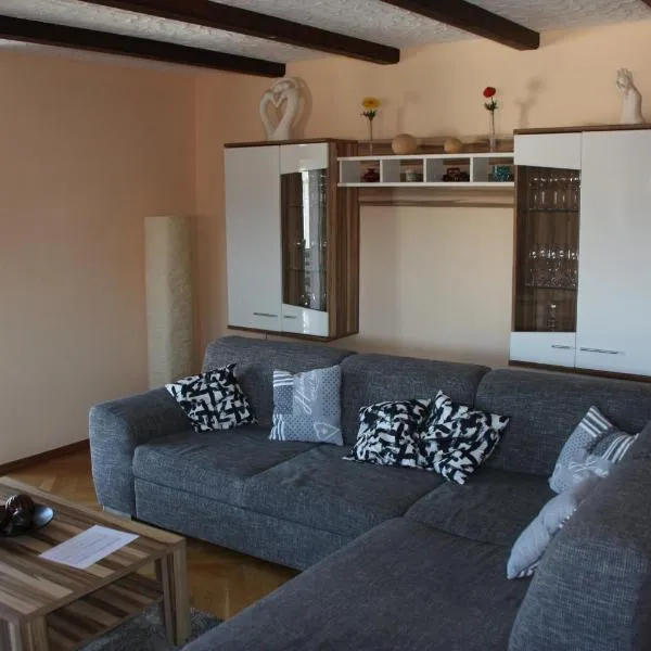 Ferienwohnung in Humes, khách sạn ở Eppelborn