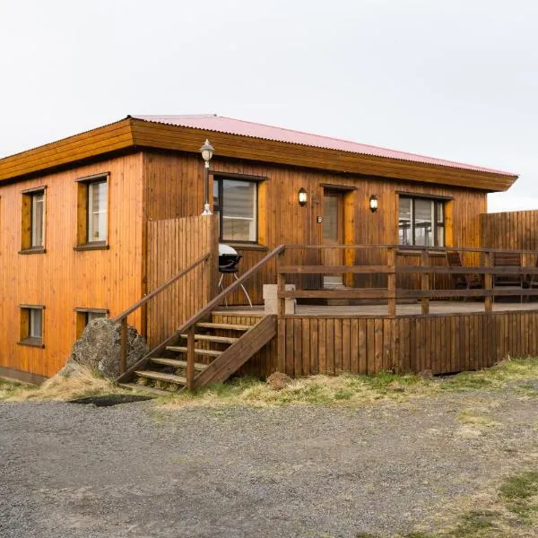 Guesthouse Helluland, hotel in Þóroddsstaður