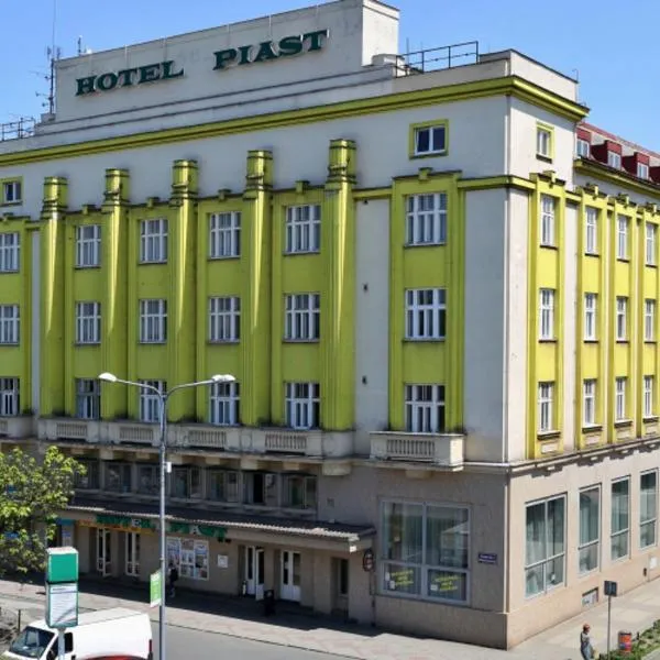 Hotel Piast, hotell i Český Těšín