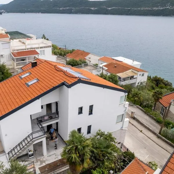Villa Emina sa privatnim parkingom, hotel in Neum