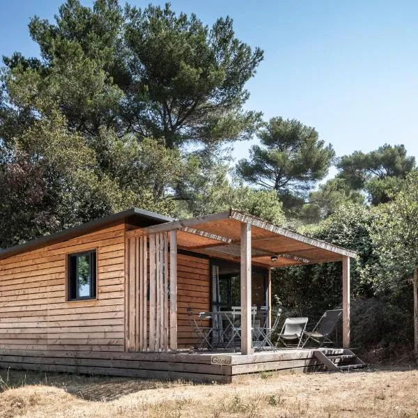 Huttopia Forêt de Janas, hôtel à La Seyne-sur-Mer
