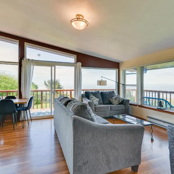 McKinleyville Getaway with Hot Tub and Ocean Views!, hotel in McKinleyville