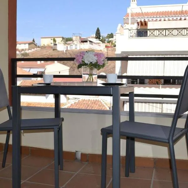 Precioso Apartamento en primera linea de playa con terraza muy luminoso - Caleta del Puerto, hotel en Caleta de Vélez