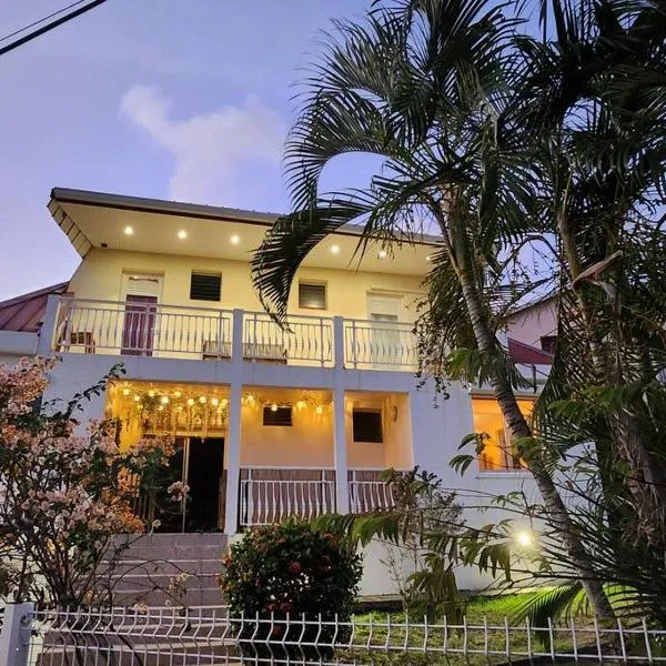 Villa Marilou - Les pieds dans l'eau, hotel a Quartier du Fond Fleuri