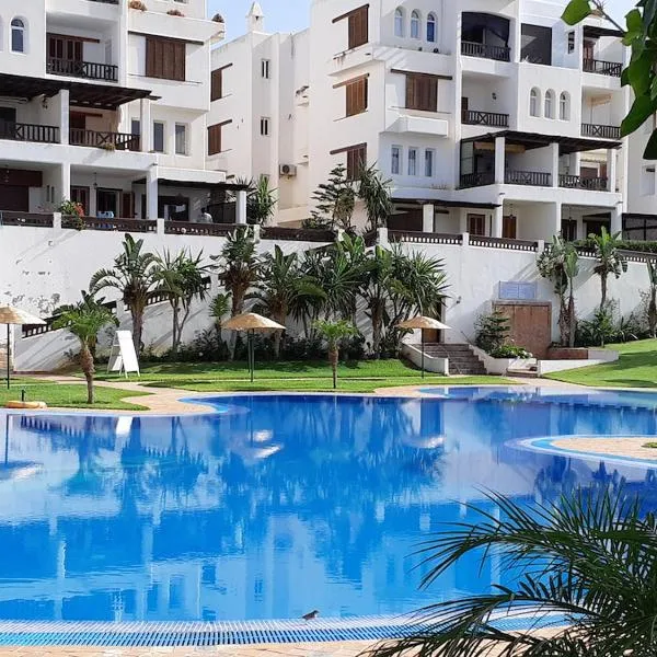 Appartement de vacances piscine et plage de Cabo Negro, hotel in Cabo Negro