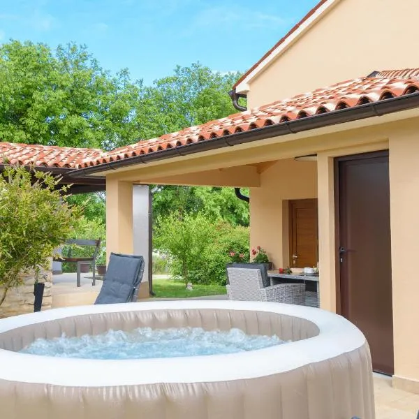 Villa Nensi、Rebićiのホテル