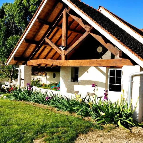 Gîte de charme dans un cadre calme et reposant, hotel in Chenevelles