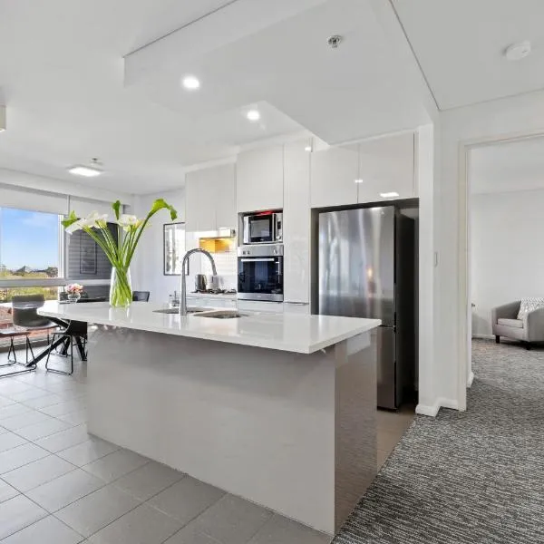 AAN Apartments North Sydney to Sydney Airport (SYD) premium and luxurious chauffeur service