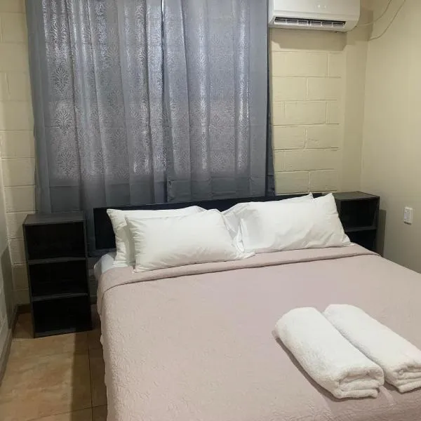 Samoa Business Apartments 2، فندق في Maninoa