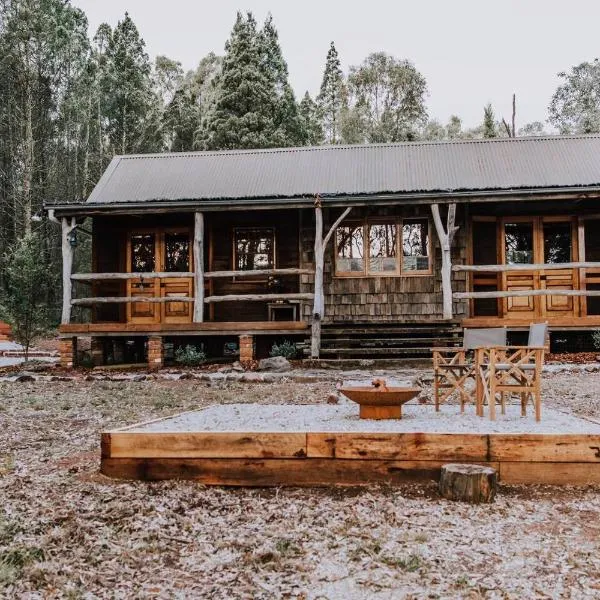 The Gully - Dreamy Cabin on Acres of Outback Charm, hotel in Mudgee
