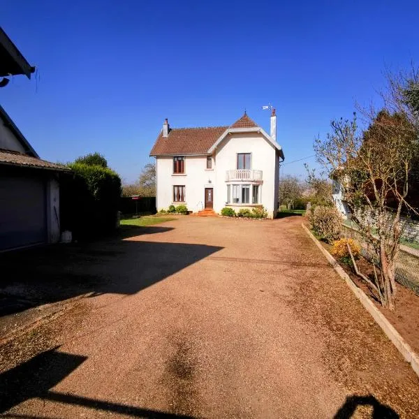 Chambre avec pension ou demi pension, hotel di Chargey-lès-Gray