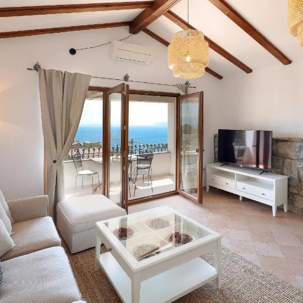 Villa Fani with Jacuzzi, hotel in Ičići