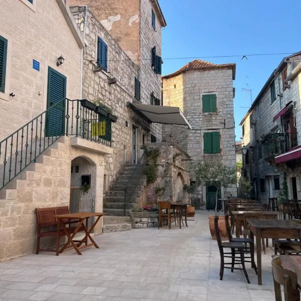 Residence Bella, hotel a Stari Grad (Cittavecchia)
