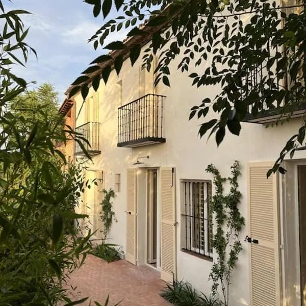 Casa Josephine Riofrío - retiro a 1 h de Madrid, hotel v destinácii La Losa