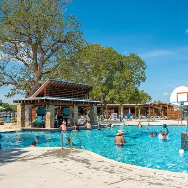 Camp Fimfo Waco, hotel a Waco