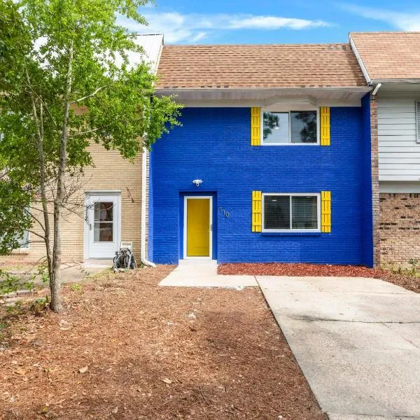 Retro - Arcade Home, Kids, Dogs, Grill, & Beach!, Hotel in Fort Walton Beach