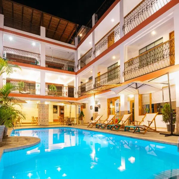 Hotel Las Flores, отель в городе Пуэбло-Нуэво