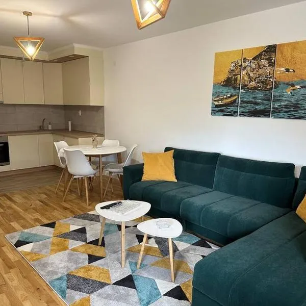 Flora apartment, hotel in Lukavica
