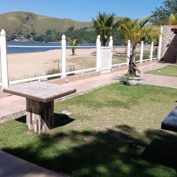 Pe na areia