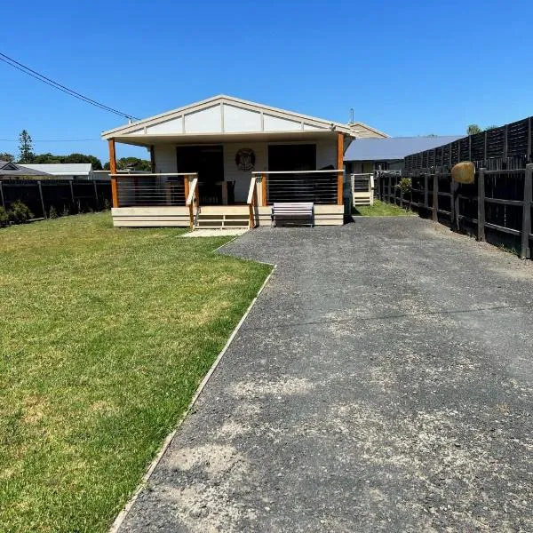 The Island Home, hotel in Sunderland Bay
