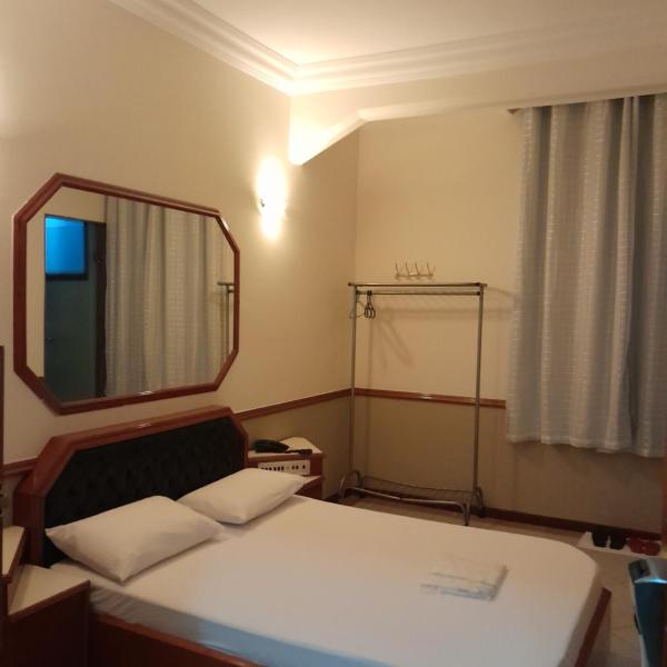 Hotel Paris - Foto 2
