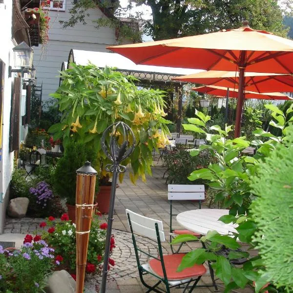 Landhaus Goldenes Kreuz, hotel em Leutkirch im Allgäu