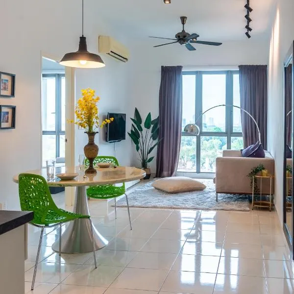 Tropics Condo, hotel in Petaling Jaya
