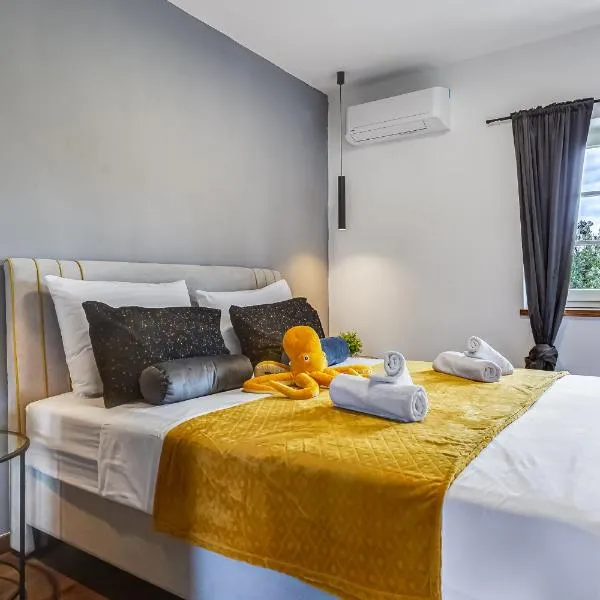 TEONA Luxury Apartment with 2 rooms and terrace sea view, hotel in Sali