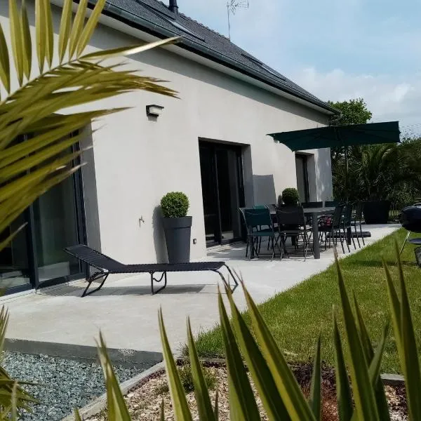 Grand Gîte de Kergroas, hotel in Ploumilliau